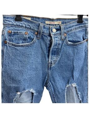 Levis Wedgie Straight Premium destroyed cropped jeans 25